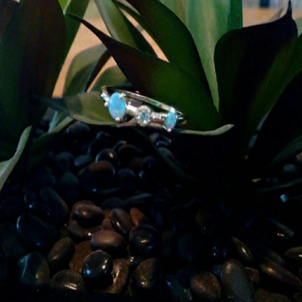 Sz 6.75 Gold over sterling opal ring